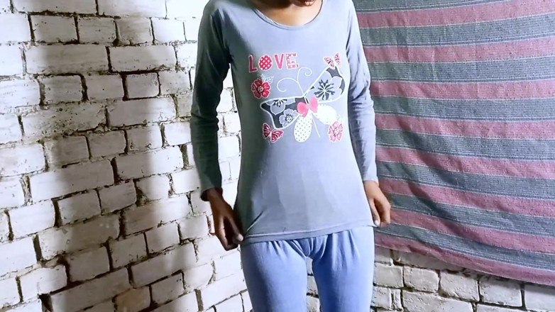 Shivanibaby: फार्म हाउस में अकेली लड़की की चुदाई
