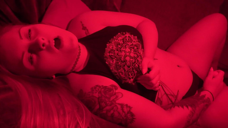 ChandlerKnight: 强烈的红灯独奏