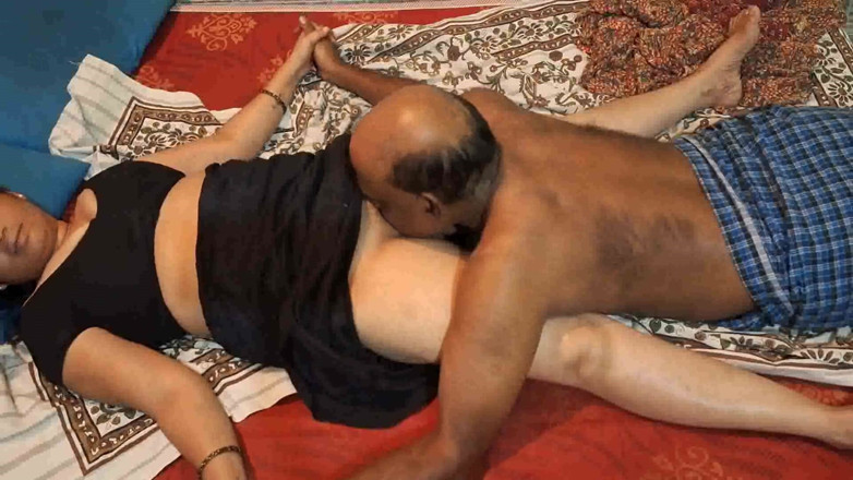 Sexy sindu: Seks Lucah Bhabhi Paling Seksi India Selatan