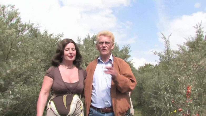 Mature Climax - 100% Mature Videos: La signora matura cavalca il cazzo di un ragazzo più...