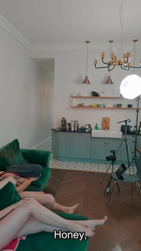 S6e2 Bts Teil 1: Zlata Shine Ankunft, Outfit Picks Und Flur Necken Und Couch-blowjob