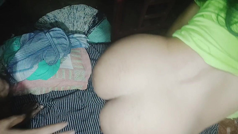 DesiFucker2130: Sexy Bengali Bhabhi Hot Romance Kissing Scenes and Fucking Hard...
