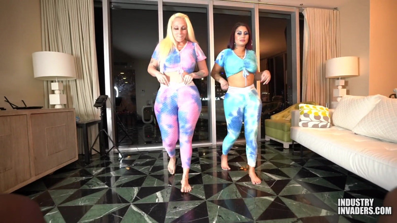 Pawg Queen: Ragazza bianca con un culo perfetto che condivide il cazzo