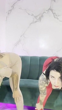 Sweet Kimmi ve Ann Mill yapıyor