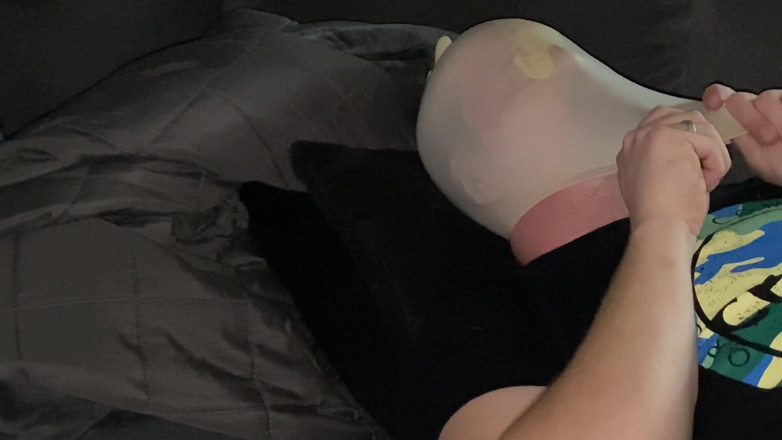 ButHoleDildoLover: Breathplay ketiga saya - saya menghisap latekslove saya