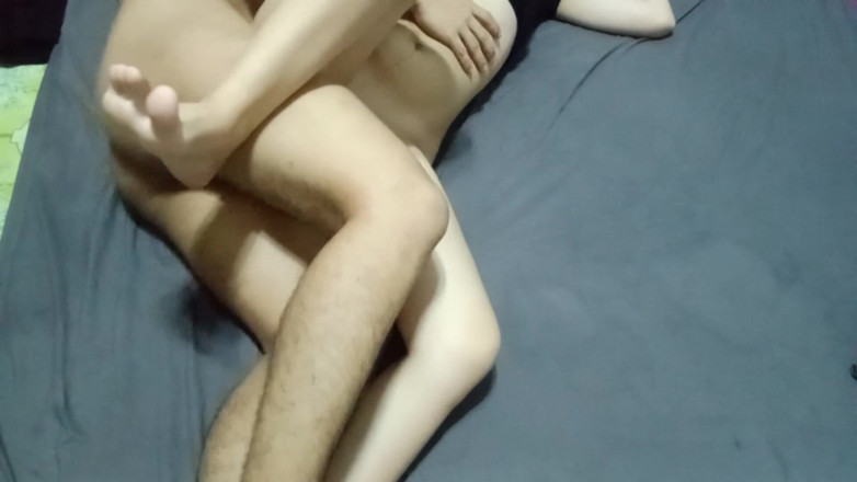 Pinoy hardfucker: Pinay Nag Eexercise Ng Biglang Dumating si kumpare。
