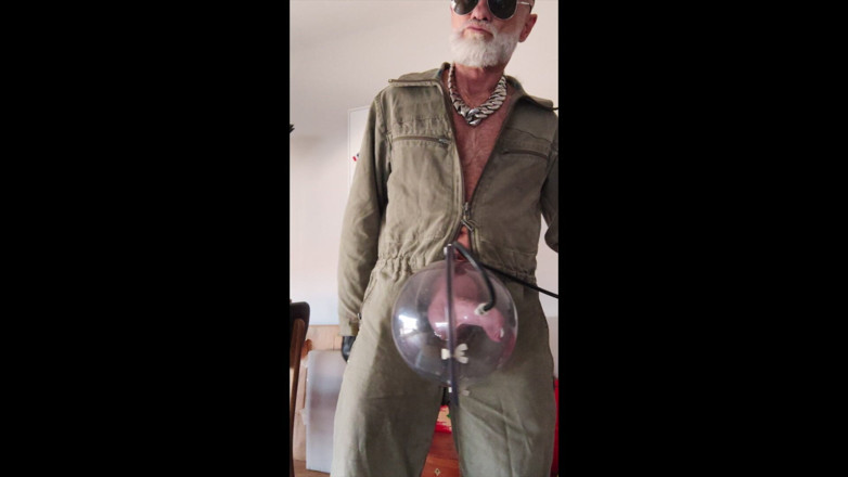 MusclesCigarsFFPig: Papa raucht und pumpt