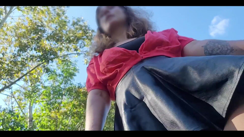 Juli Smith Meow: Cầm bún của tôi đi