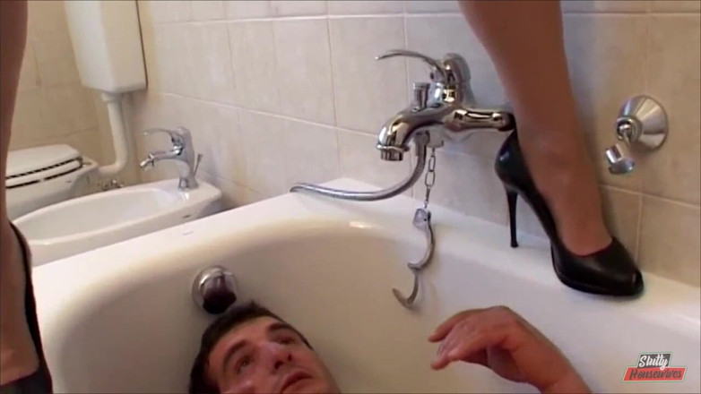 Vere Casalinghe Italia.: Luis gets turned on by fucking a milf in the...
