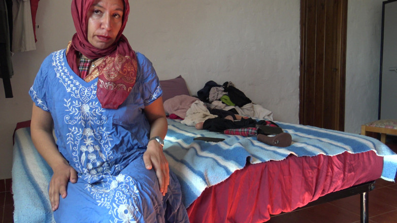 Souzan Halabi: Algerian Arab Slut Shows Her Hairy Pussy for Black Guys