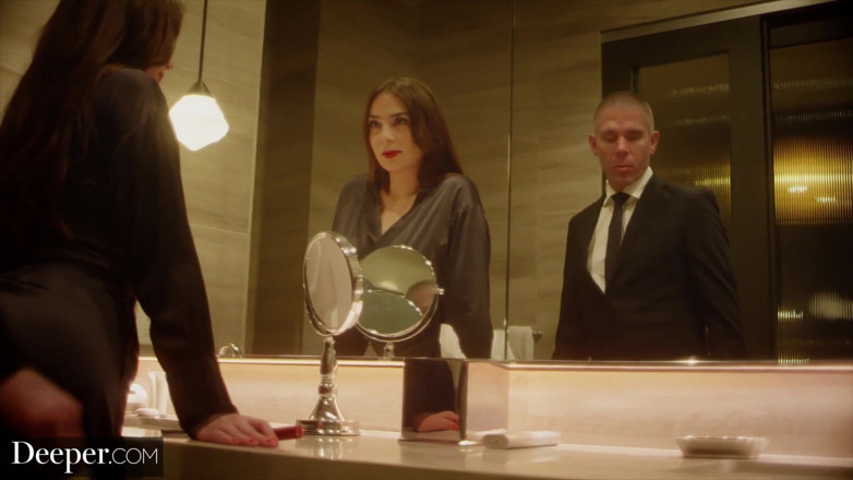 Deeper: Profondo. Mick sposata si sottomette alla scopata di domme emma