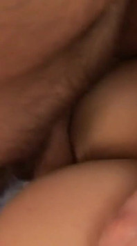Cougar sexy amatoriale cavalca un grosso cazzo duro
