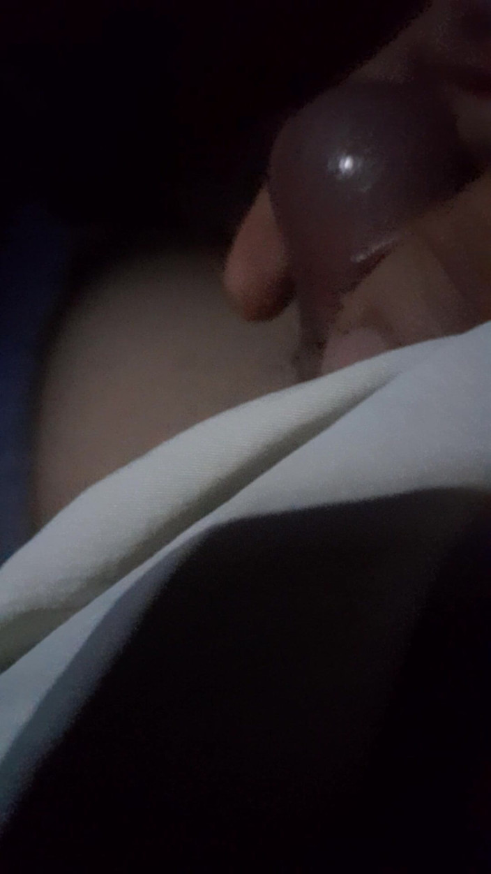 Carass: Piernas en la noche
