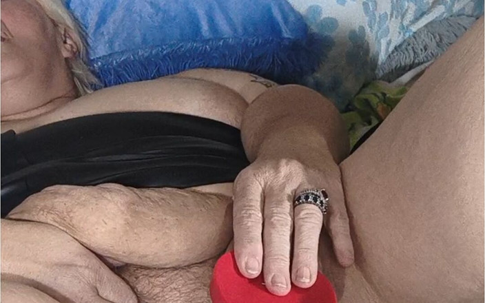 HerculesnVENUS: Ia gangbang pejabat pada si jalang ini mengambil giliran pepek...