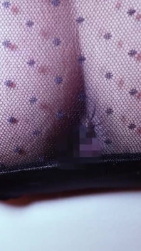 Una bella ragazza che ha avuto un combattimento con il suo ragazzo e è stata sbattuta fuori dalla casa è venuta per un creampie.