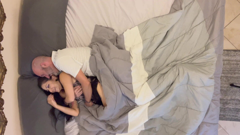 Island Boy Vids: 1 zu 1 Kuschelzeit mit Sushii Xhyvette