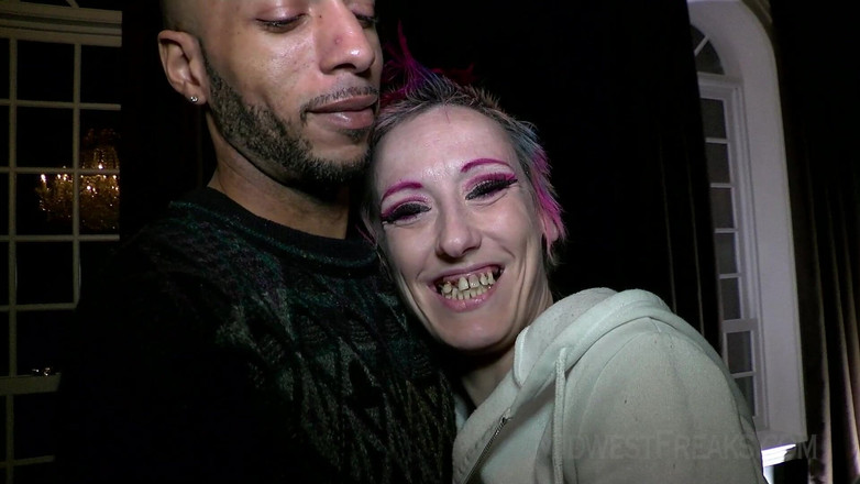 Midwest freaks: Flashing That Pepsodent Smile