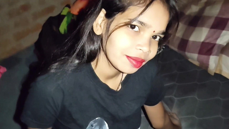 Shivanibaby: Găsind-o pe sora mea vitregă singură acasă, am futut-o și i-am...