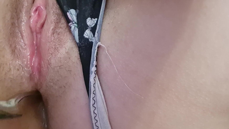 Ana Liz: Extreme anale en vaginale invoegingen thuis.