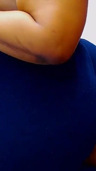 Branlette sur mon cul de BBW monstrueux, épisode 1053