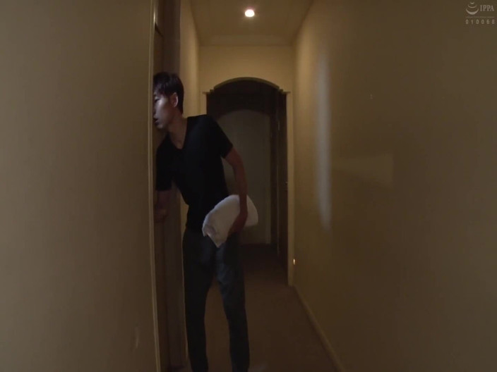 Raptor Inc: Свекруха: не може надосити її дупи