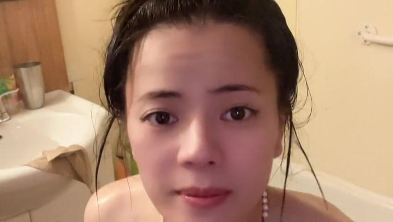 sweethanajapanese: Micuța Hana Nake În Cadă, La Duș, Udă Tot Corpul