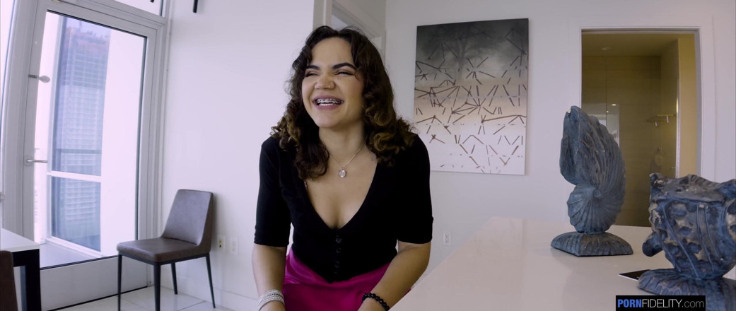 Pornfidelity: Pornfidelity - naughy naudi nala her yere fışkırtıyor!