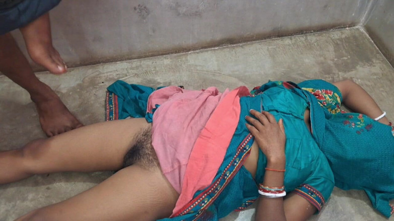 Trilokinath: Un couple marié nouvellement marié se fait baiser