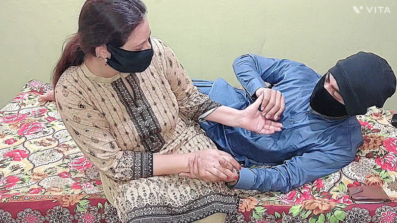 Pakistani CoupleX: Indiana arrapata scopata a pecorina