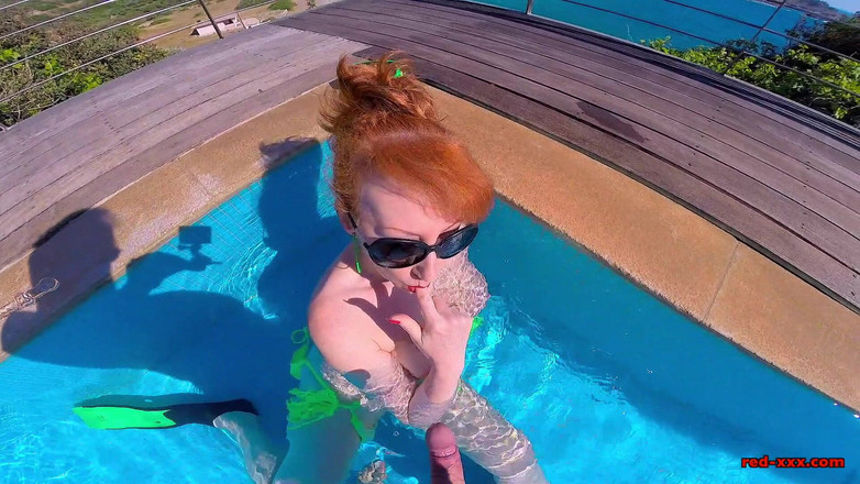 RedXXX: У бассейна в видео от первого лица!