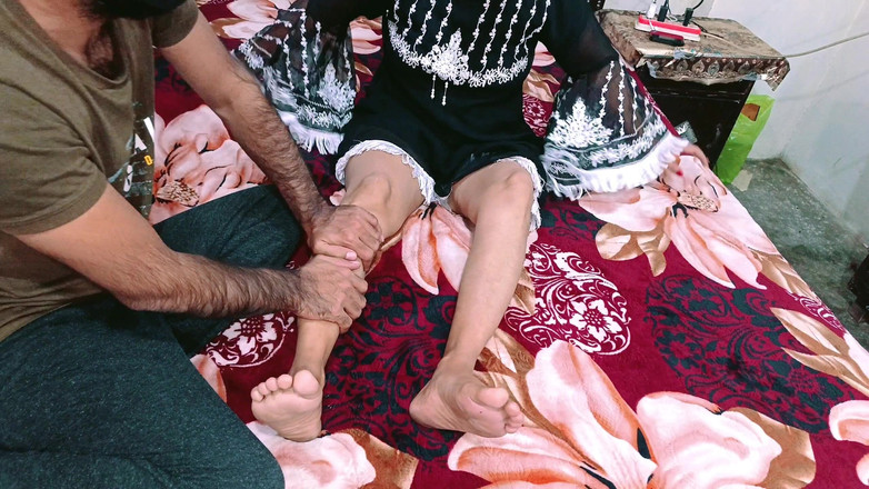 Gullnazkhan: Indian Desi ciocia sprawdź jej sługę Jak on ją pieprzyć...