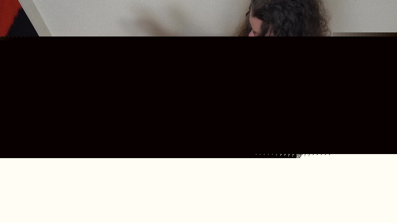 Girls of Hel: Fetiș cu înveliș de plastic - fată asiatică este reținută și tachinată