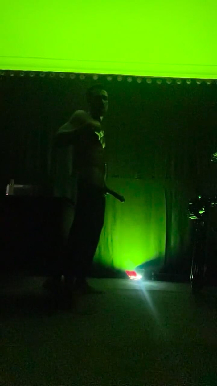 Cool dude: Mencoba New Light