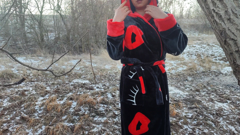 DirtyLubov: Pussy Masturbation and Urination Outdoors