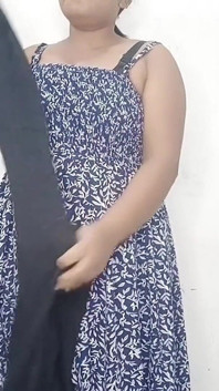 蒂娜印度女大学生情绪满满