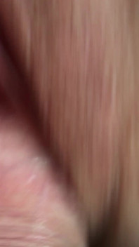 Gostou de olhar para minha buceta mijando? Isso te excitava? Quer provar? Lambe minha buceta mijada e goza dentro!