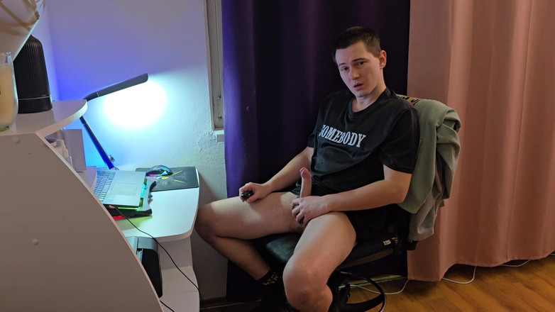 Fap_man93: Esposa No Quarto Ao Lado - Marido Peludo Com Tesão Não...