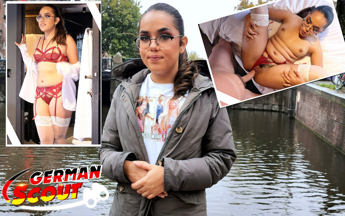 German Scout: Německý skaut - Latinoamerická teenagerka s křivkami s brýlemi Esperanza Del...