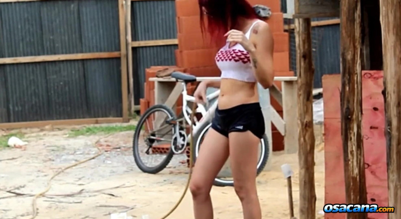 pornland: Падчерица босса приехала на стройку, и инженер съел ее очень вкусно