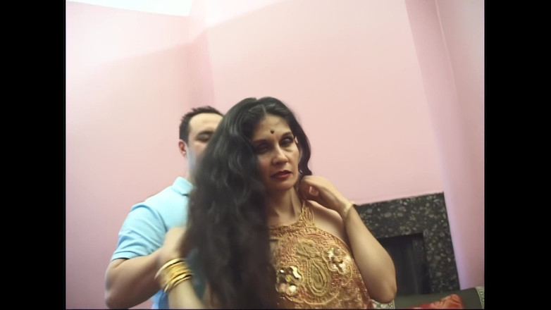 The Swingers & CO.: Pelacur amatur India menelan air mani selepas blowjob selamba