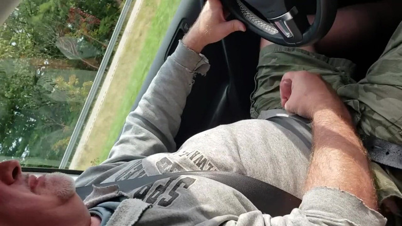 beardaddychub: Дрочить машину! Добірка камшотів в іншому автомобілі, дрочить відео!