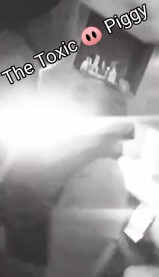 Kimmywetwet: 吞下大黑邋遢地牢风格