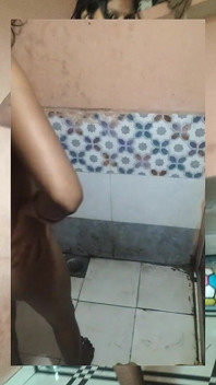 Desi bhabhi tančí před šukáním ptáka jejího manžela