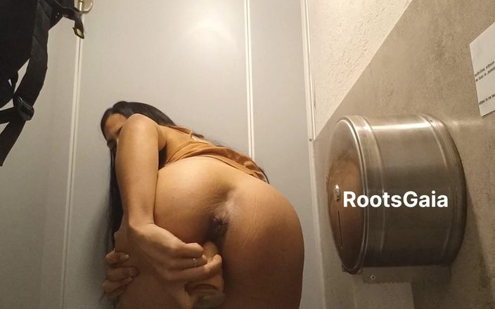 RootsGaia: Sữa mẹ trong phòng tắm