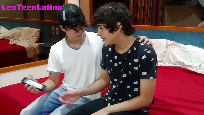LeoTeenLatinos: Amigos sexuales twinks