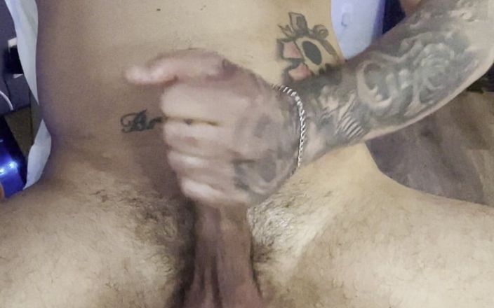 Bray Love: Bray Love Nutting pe scaun