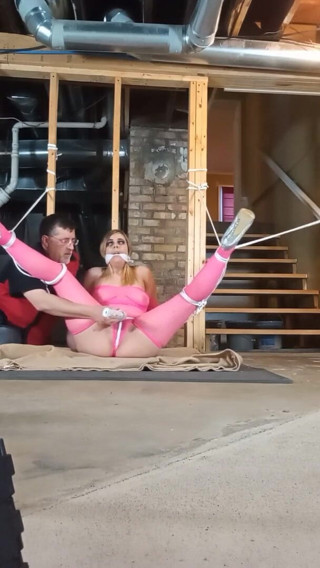 Tropical Lust: BTS bondage shoot
