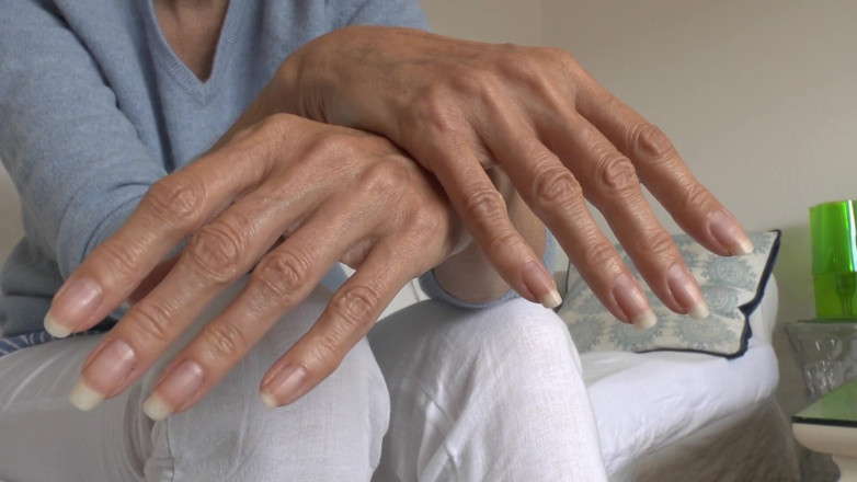 Lady Victoria Valente: Elegante Summer Hands e Long Fingernails, apresentado por Lady Victoria...