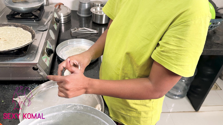 Sexy Komal: 烹饪时柔软