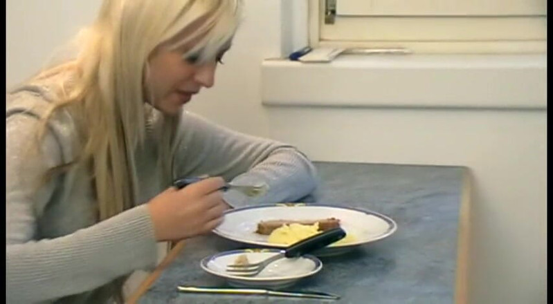 Femdom Austria: Een huisslaaf trainen